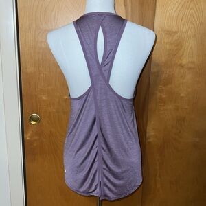 🍋 Lululemon Tank Top. Ties in the back. Size 6